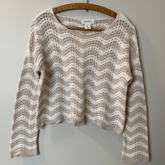 Jessica Simpson Cropped Scallop Sweater - Picture 7 of 7
